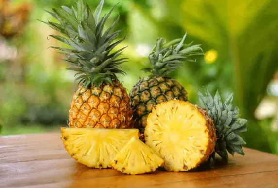 buah nanas